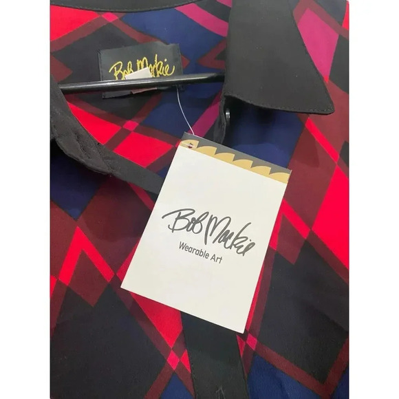 NWT Bob Mackie Red Geometric Long Sleeve Button-Down Top Size XL - Picture 4 of 4